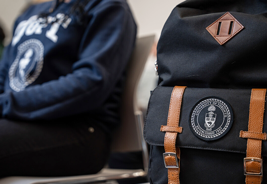 a backpack with the U of T crest