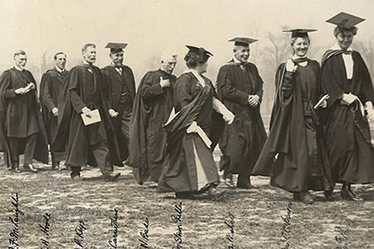Convocation procession in 1899